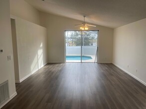 15746 Autumn Glen Ave, Unit 32-327 in Clermont, FL - Building Photo - Building Photo