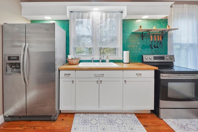 578 Woodward Ave, Unit 578 Woodward Avenue