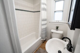 1529 N Jefferson St in Milwaukee, WI - Building Photo - Building Photo