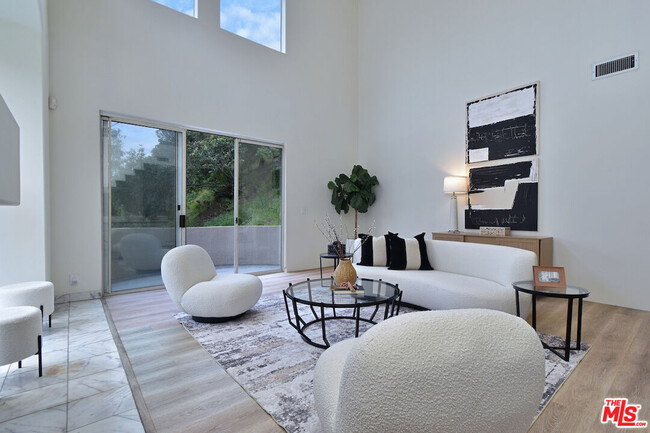 property at 1701 N Beverly Dr