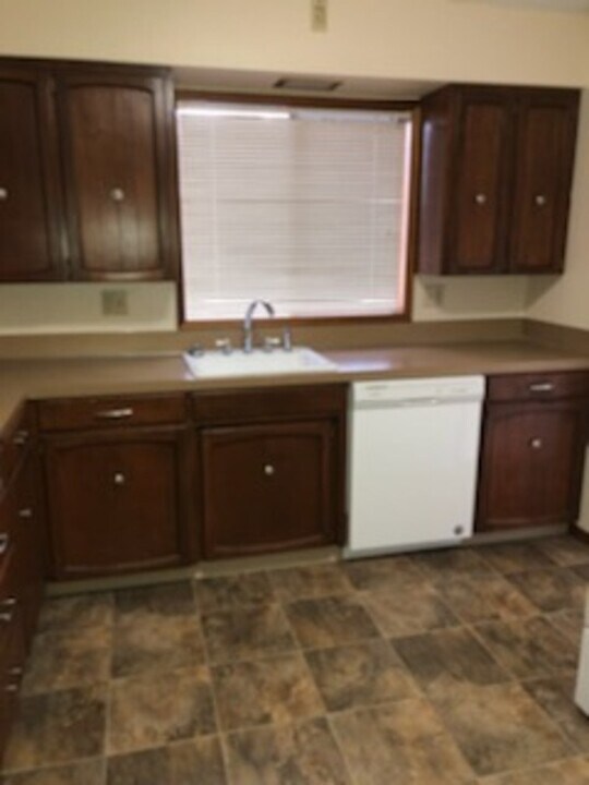 1412 Liberty St in Lynden, WA - Building Photo