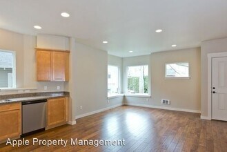 556 1/2 Prospect St in Seattle, WA - Building Photo - Building Photo