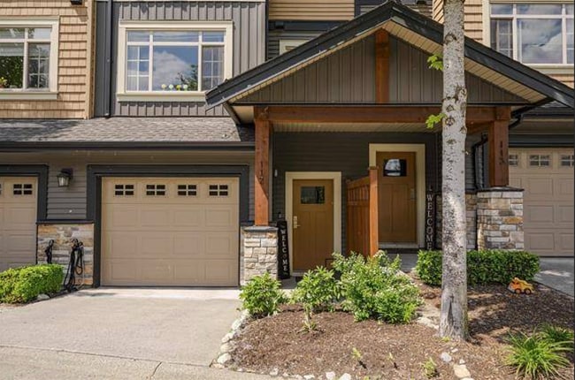 11305 240 St in Maple Ridge, BC - Building Photo - Building Photo