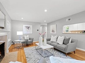 1515 Gilmore St, Unit 0345 in Mountain View, CA - Building Photo