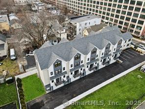 239 Henry St in Stamford, CT - Building Photo