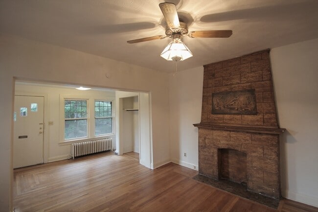 428 S Trenton Ave in Pittsburgh, PA - Foto de edificio - Building Photo
