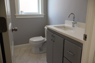 4120 W Gladys Ave in Chicago, IL - Building Photo - Building Photo