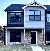129 Sunburst Villa Dr in Evington, VA - Building Photo