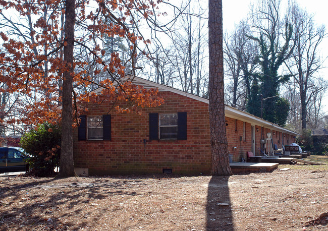 2021 Maywood St in Greensboro, NC - Building Photo - Building Photo