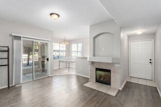 9050 W Warm Springs Rd in Las Vegas, NV - Building Photo - Building Photo