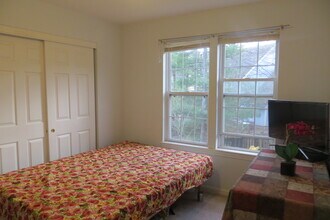 64 Lilac Cir in Marlborough, MA - Building Photo - Building Photo