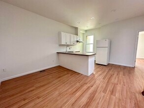 95 Magnolia Ave in Jersey City, NJ - Foto de edificio - Building Photo