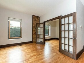 1801 10th Ave S, Unit 1801 10th Ave. in Minneapolis, MN - Foto de edificio - Building Photo