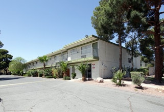 Pinar Del Rio Apartments in Las Vegas, NV - Foto de edificio - Building Photo