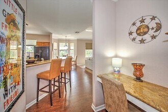 1757 Concordia Lake Cir in Cape Coral, FL - Foto de edificio - Building Photo