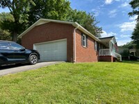 131 Waggoner St photo'