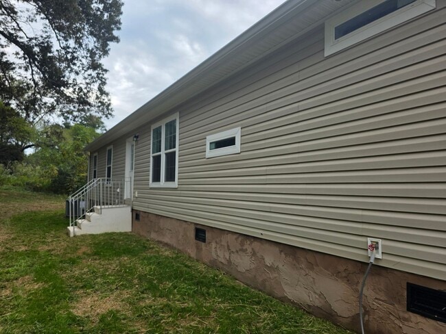 2946 Ellejoy Rd in Walland, TN - Building Photo - Building Photo