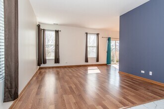 4133 Blackstone Dr in Aurora, IL - Building Photo - Building Photo