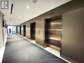 39 Roehampton Ave in Toronto, ON - Building Photo - Building Photo