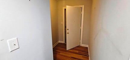 5260 Crossbow Cir, Unit 16B in Cave Spring, VA - Building Photo - Building Photo