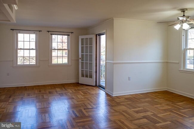 6612 Wakefield Dr in Alexandria, VA - Foto de edificio - Building Photo