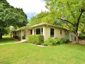 2914 Hampton Rd in Austin, TX - Building Photo - Building Photo