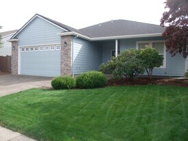 1586 Cougar Ct SW in Albany, OR - Building Photo