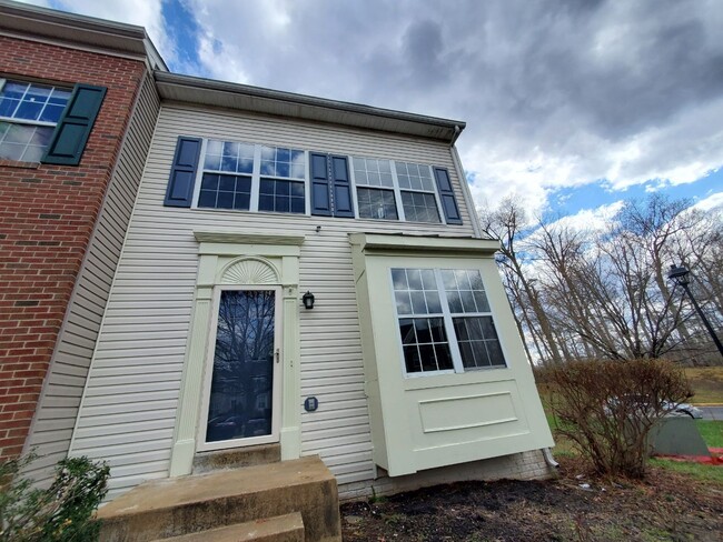 211 Sterling Ct
