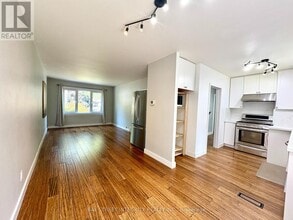 1270 Crossfield Bend in Mississauga, ON - Building Photo - Building Photo