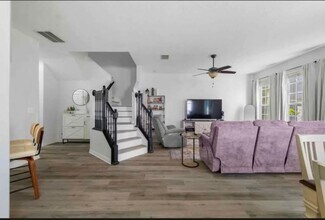 27620 Pleasure Ride Loop in Wesley Chapel, FL - Foto de edificio - Building Photo