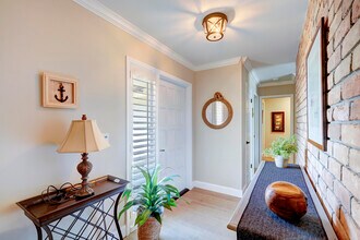 1090 Fairview Ln in West Palm Beach, FL - Building Photo - Building Photo