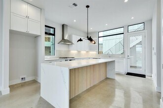 2517 Philomena St in Austin, TX - Building Photo - Building Photo