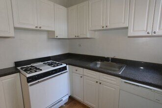 633.5 W Barry Ave in Chicago, IL - Building Photo - Building Photo