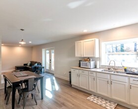 2204 Fayetteville St in Durham, NC - Building Photo - Building Photo