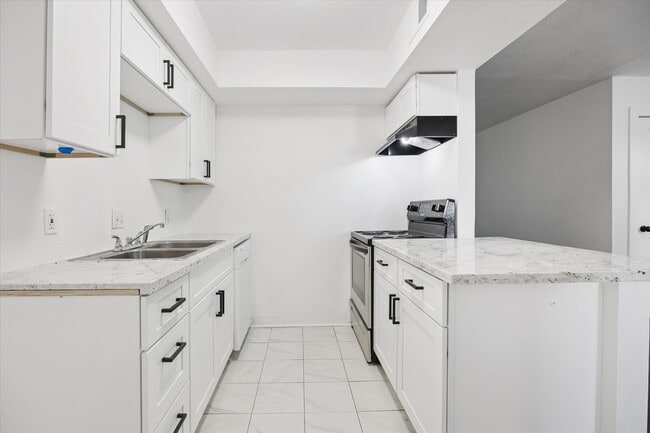 property at 1938 Upland Dr