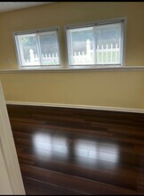100 Kings Ridge Dr, Unit Downstairs Unit in Peachtree City, GA - Foto de edificio - Building Photo