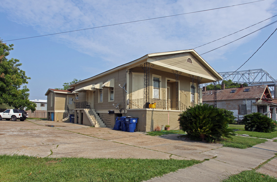 423-425 Monroe St in Gretna, LA - Building Photo