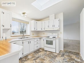 6090 Crestline Dr in Manhattan, MT - Building Photo - Building Photo