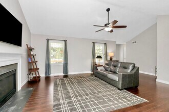 105 Antelope Dr in Mount Holly, NC - Building Photo - Building Photo