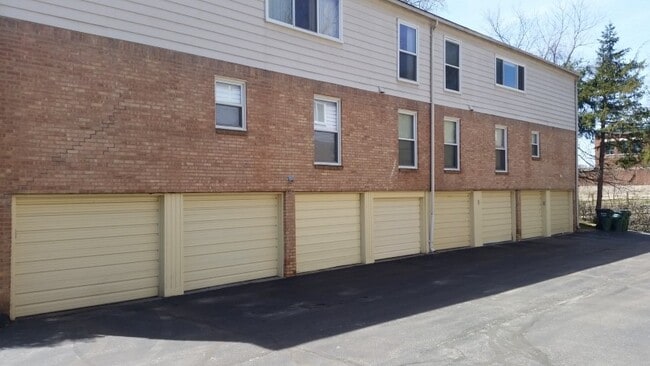 509 E University Dr in Rochester, MI - Building Photo - Building Photo