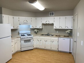 228 Espejo St NE in Albuquerque, NM - Building Photo - Building Photo