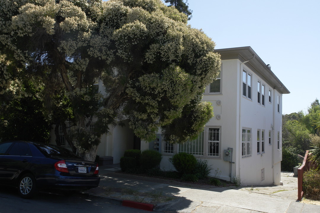 3432 Boston Ave in Oakland, CA - Building Photo