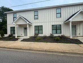 2035 Rosewood Dr in Columbia, SC - Building Photo - Building Photo