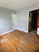 624 Dundee Ave in Waterloo, IA - Building Photo - Building Photo