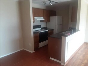 4240 Village Pkwy Cir E in Indianapolis, IN - Building Photo - Building Photo