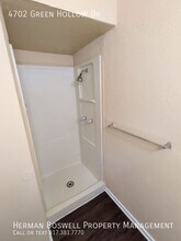 4702 Green Hollow Dr in Arlington, TX - Building Photo - Building Photo