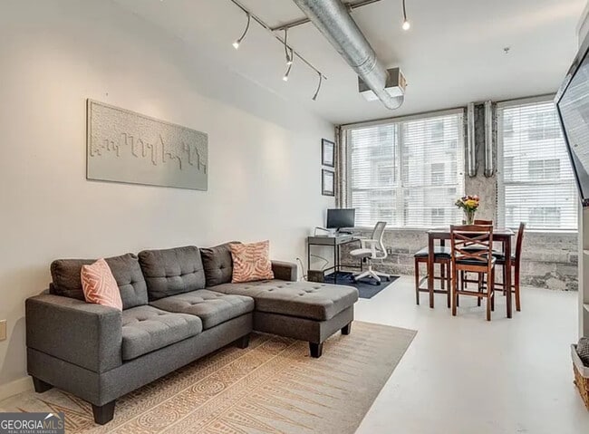 property at 800 Peachtree St NE