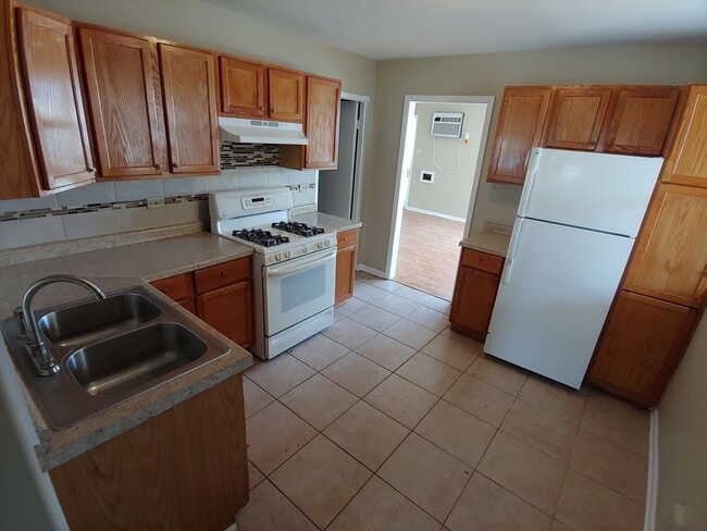 211 Sauk Trail in Park Forest, IL - Building Photo - Building Photo