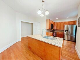 184 Saint Paul St, Unit 2 in Brookline, MA - Building Photo