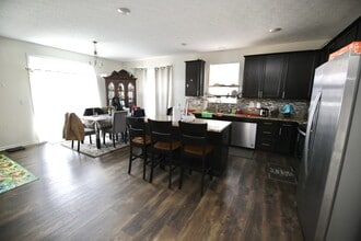 216 Old Bay Dr in Pataskala, OH - Building Photo - Building Photo